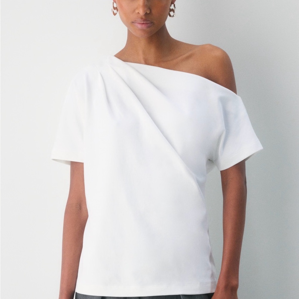 Aritzia Babaton White Interlock Cotton Script Top in White